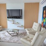 Luxury 3Br 2Ba Penthouse Close To Airport-Beach-Rooftop Pool