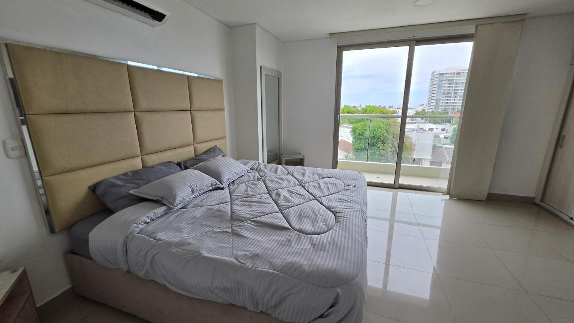 Luxury 3br 2ba Penthouse Close To Airport-beach-rooftop Pool Cartagena