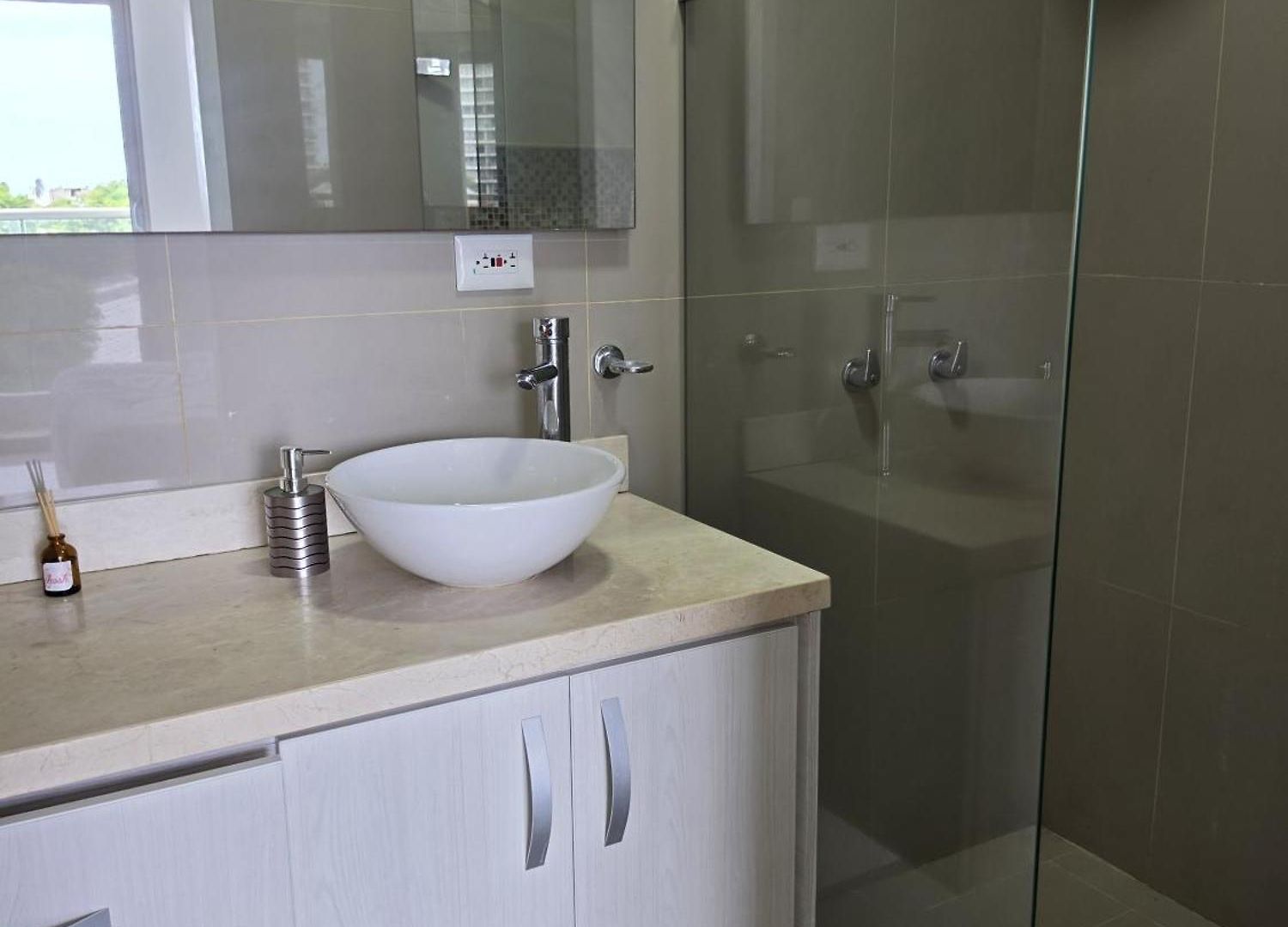 Luxury 3br 2ba Penthouse Close To Airport-beach-rooftop Pool Apartamento Cartagena