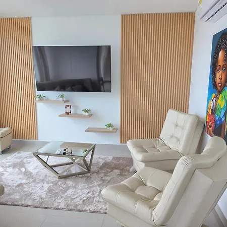 Luxury 3br 2ba Penthouse Close To Airport-beach-rooftop Pool Apartamento Cartagena