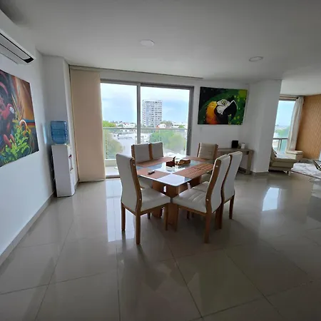 Luxury 3br 2ba Penthouse Close To Airport-beach-rooftop Pool *