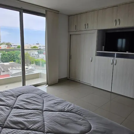 Luxury 3br 2ba Penthouse Close To Airport-beach-rooftop Pool