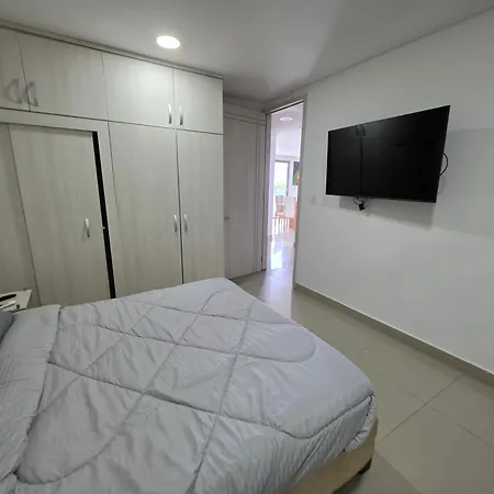 Luxury 3br 2ba Penthouse Close To Airport-beach-rooftop Pool Apartamento