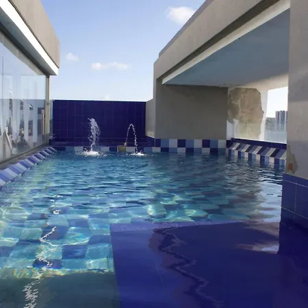 Apartamento Luxury 3br 2ba Penthouse Close To Airport-beach-rooftop Pool Cartagena